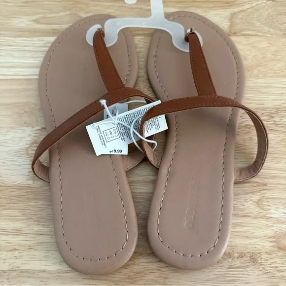 Old Navy Faux-Leather T-Strap Sandals Size 7 Women's Tan With Brown Strap NWT - Picture 6 of 6